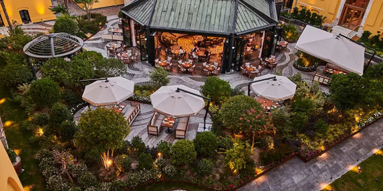 Dünyanın-En-İyi-Oteli!