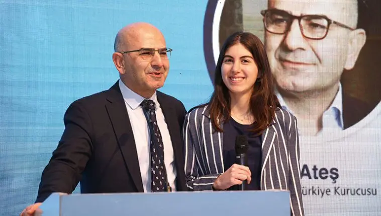 Fast-24’te-liderler-teknoloji-ve-dönüşümü-anlattı