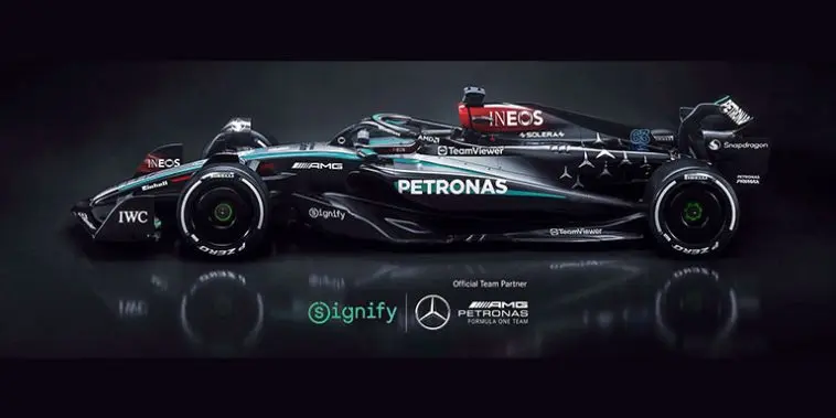 MERCEDES-AMG-PETRONAS’A-SPONSOR-OLDU!