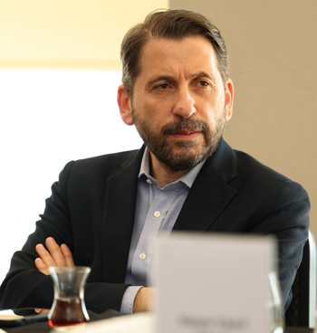 Cem Demiröz